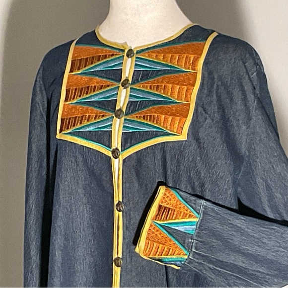 Bob Mackie Med Wearable Art Denim Shirt Inset/Cuffs Colorful Tribal Embroidery - Picture 5 of 16